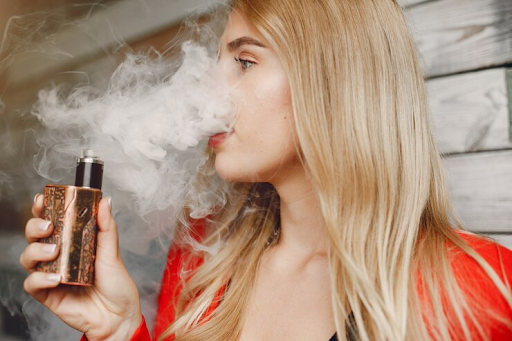 Why Are Online Vendors The Best To Buy CBD Vape Juice This Year?