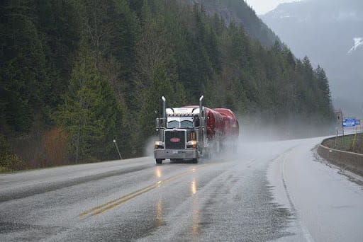 Why You Need A Venice Semi Accident Attorney After A Semi Truck Accident