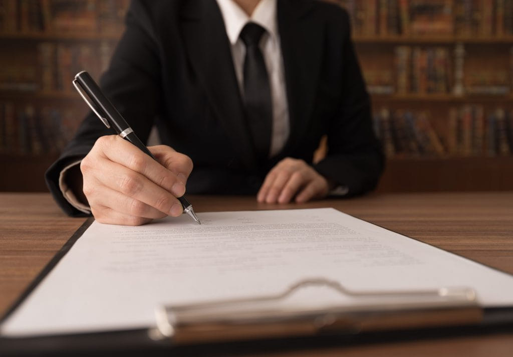 Important Reasons To Use A Lawyer To Draft An Estate
