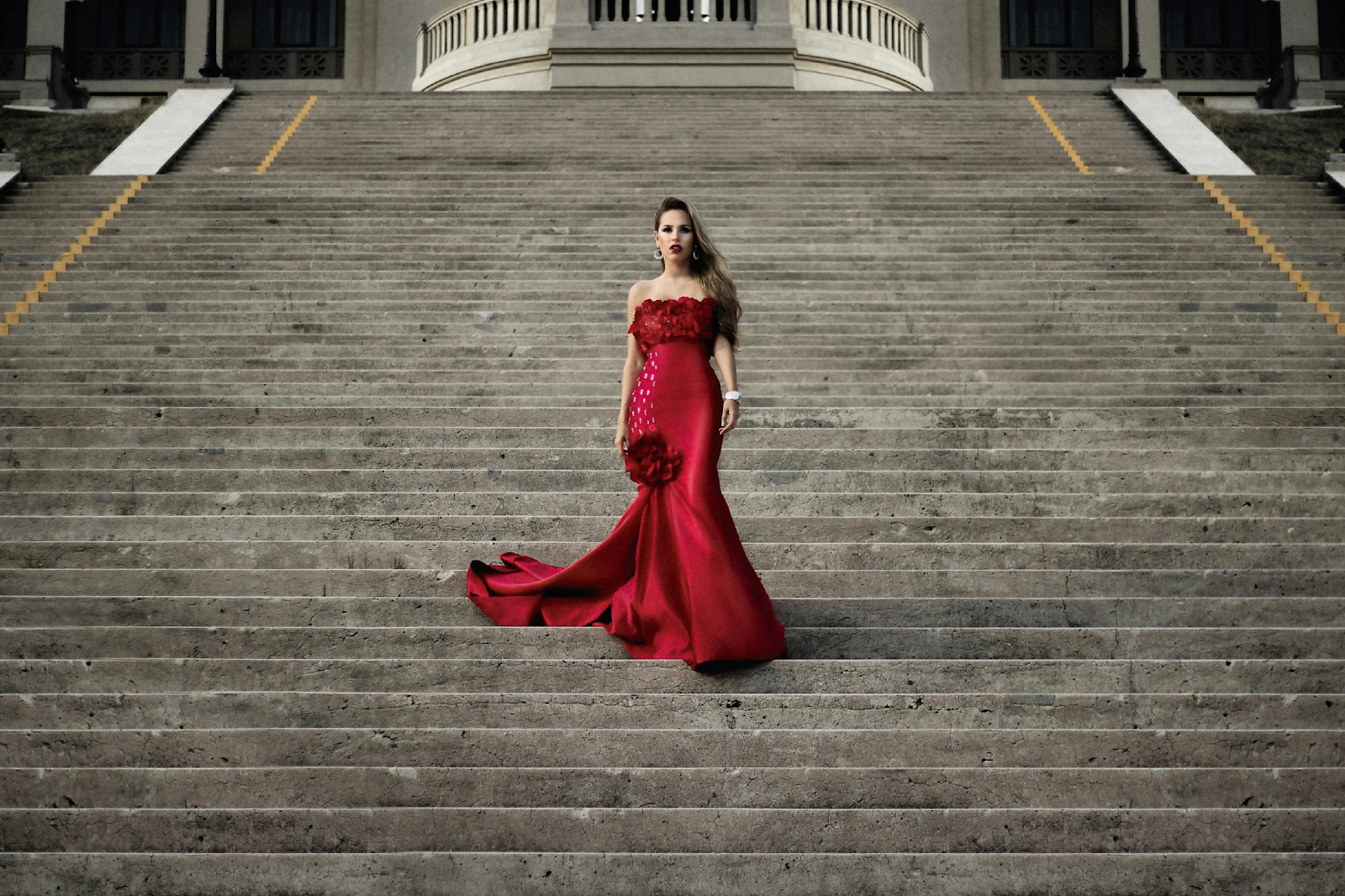 7 Accessories To Complement A Stunning Dress In 2025