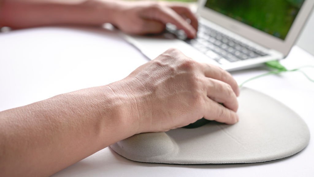 How Custom Mouse Pads Can Help Reduce Hand And Wrist Strain