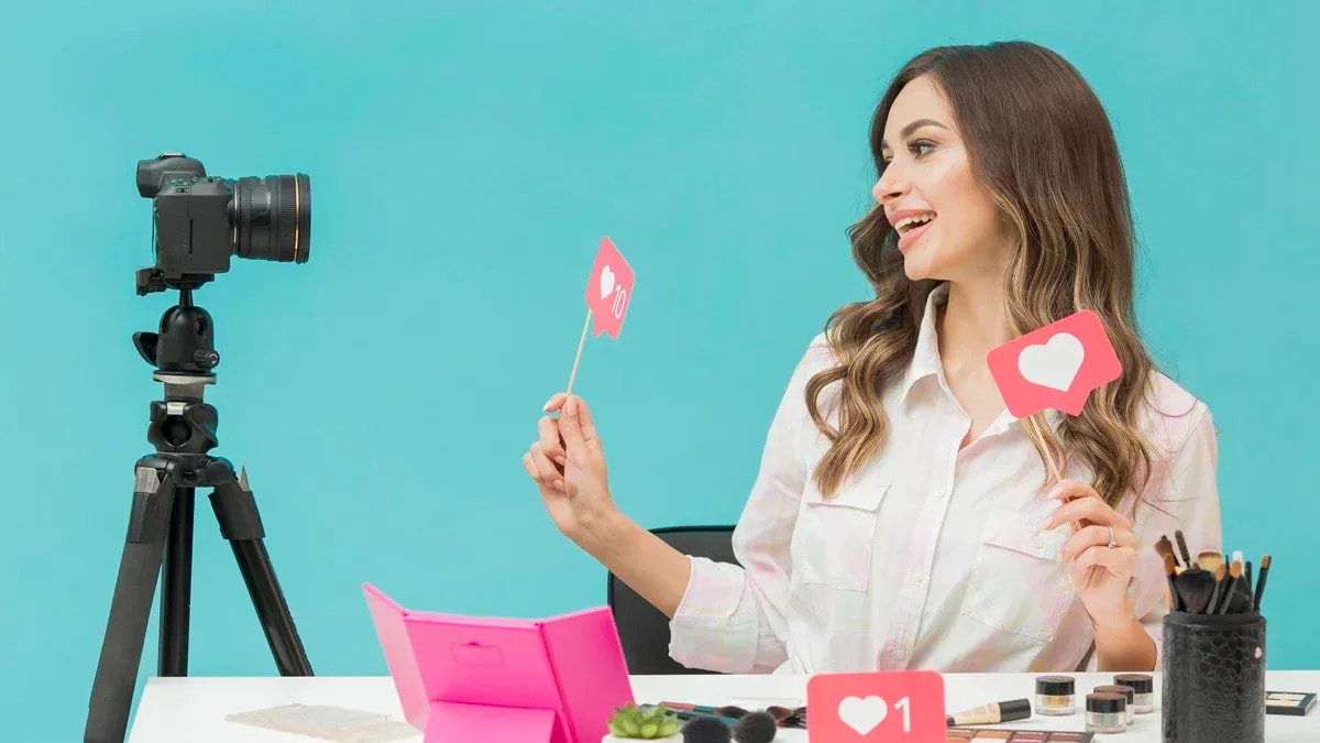 How Micro-Influencers Help Small Businesses Compete With Big Brands