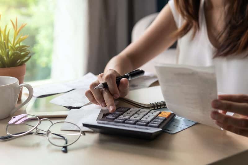 How To Take Control Of Your Finances And Reduce Monthly Expenses