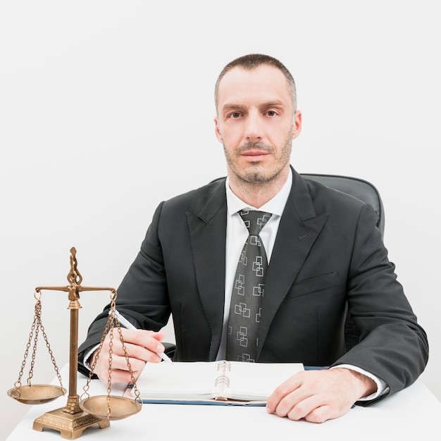 The Benefits Of Hiring A Lawyer To Deal With Your Medical Malpractice Case