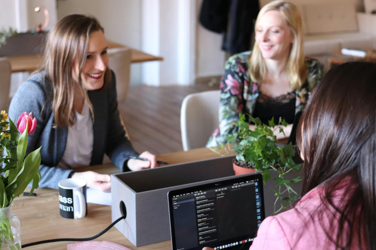 How Women Entrepreneurs Can Utilize Franchising To Achieve Financial Independence