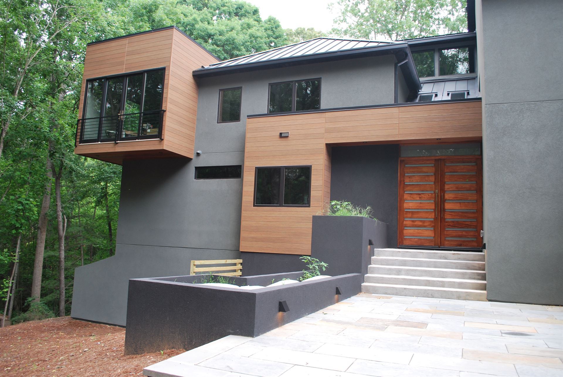 The Lifecycle Of Exterior Materials: When To Repair, When To Replace