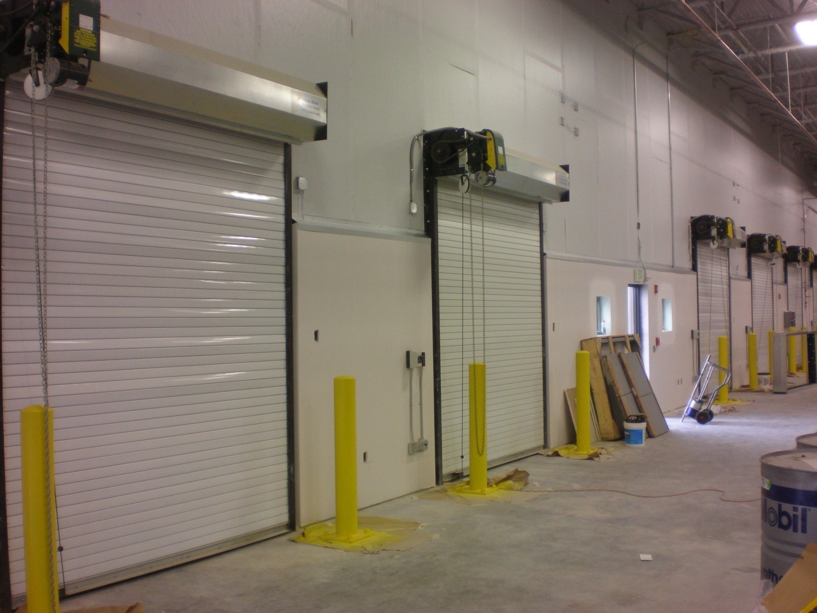 Hot Topic, Cool Solution: Why Insulated Roll-Up Doors Are Your Business’s Secret Weapon