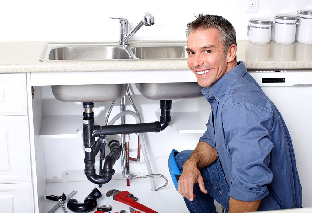 How Professional Plumbers Save You Time And Money