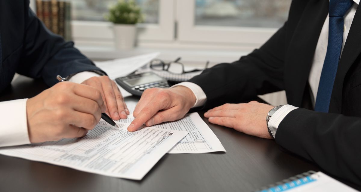 Is Your Business At Risk? How To Handle An Expired Status Gracefully