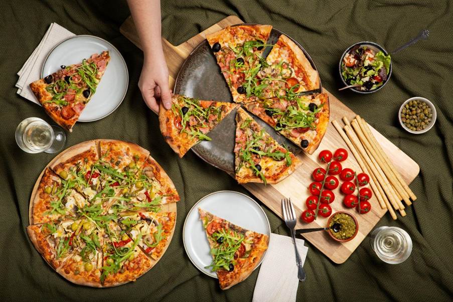 Best Pizza Restaurant Decorating Ideas – Visitors To Customers