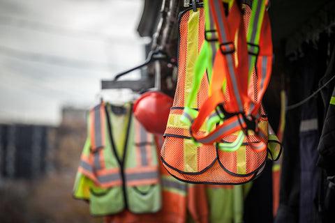 10 Must‑Have Features In A Safety Vest (Beyond Just Visibility)