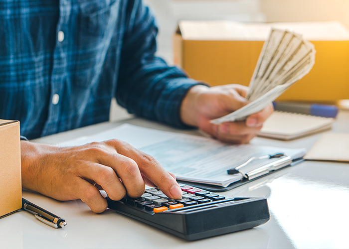 5 Signs Your Small Business Needs A Cash Advance (Not A Bank Funding)