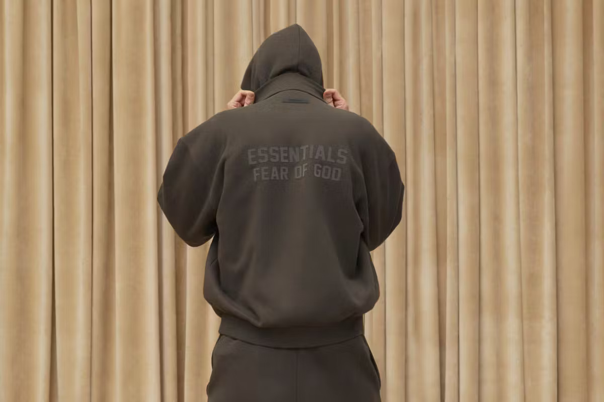 Essentials Hoodie: A Reliable Choice For Everyday Comfort And Style