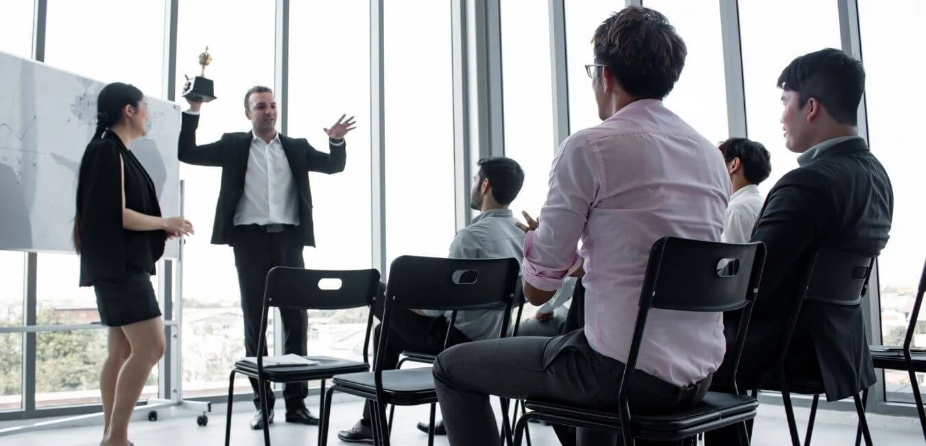 Choosing The Right Incentive And Employee Benefits Platforms For Modern Enterprises