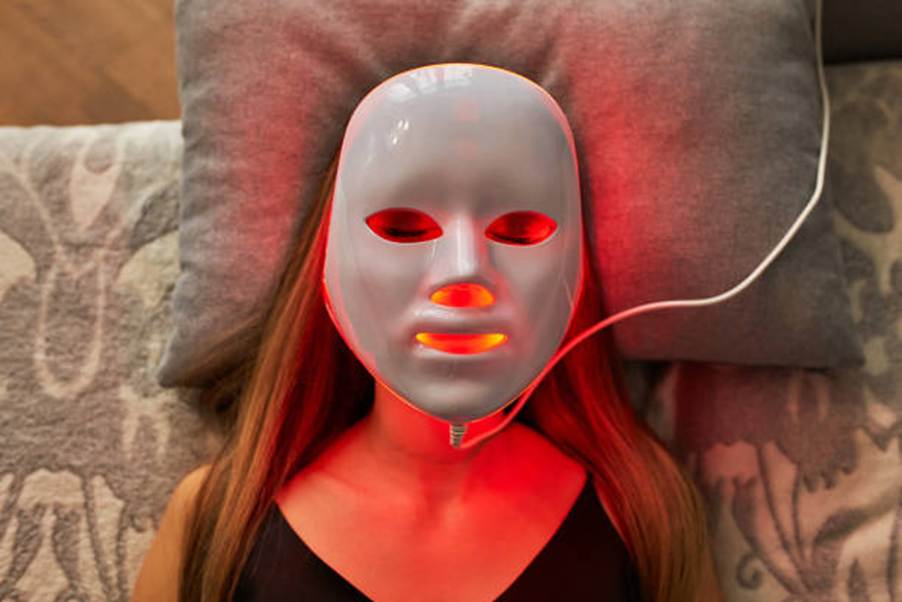 Benefits Of At-Home LED Light Therapy For Clear, Glowing Skin