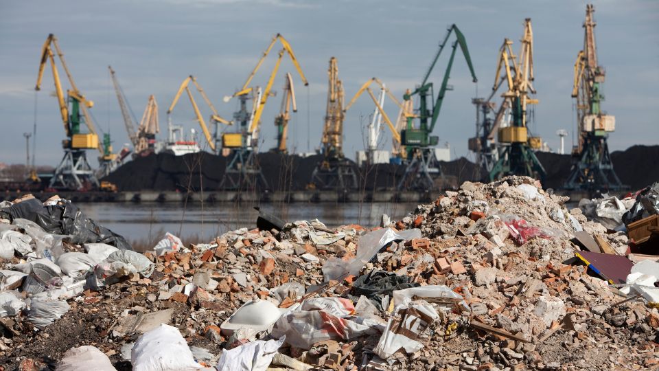 Construction Waste Management Practices That Keep Building Projects Safe And Productive