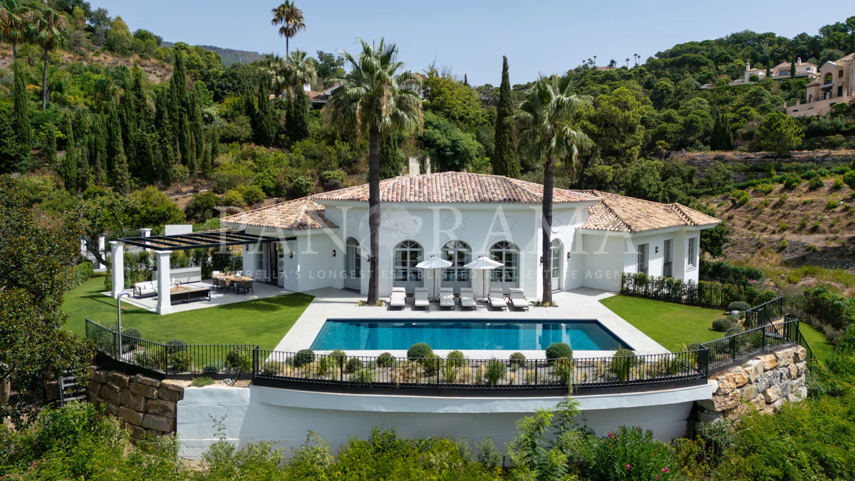 Luxury Villas For Sale Algarve: What Genuinely Defines The Top Of The Market