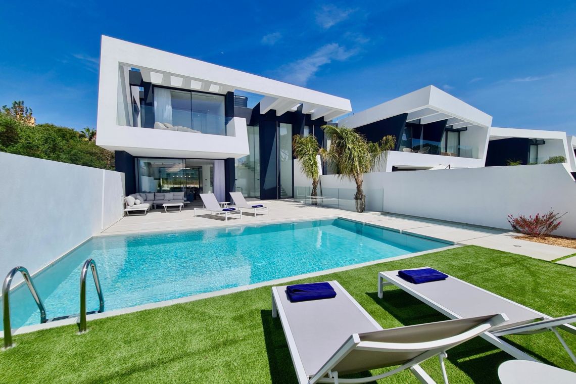Villas To Buy In Portugal Algarve: A Realistic Look At What's On The Market In 2026