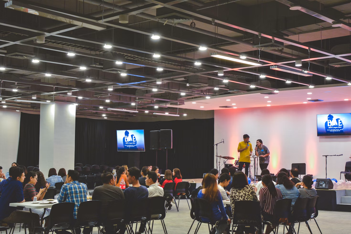 Finding Technology-Enhanced Conference Venues